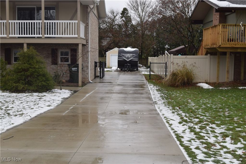 Photo of 6731 Amsel Avenue NE, Canton, OH 44721 (MLS # 5176705)