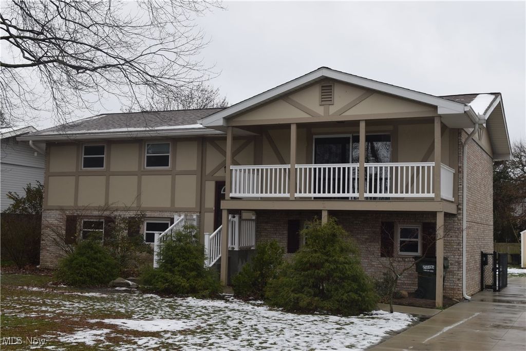 Photo of 6731 Amsel Avenue NE, Canton, OH 44721 (MLS # 5176705)