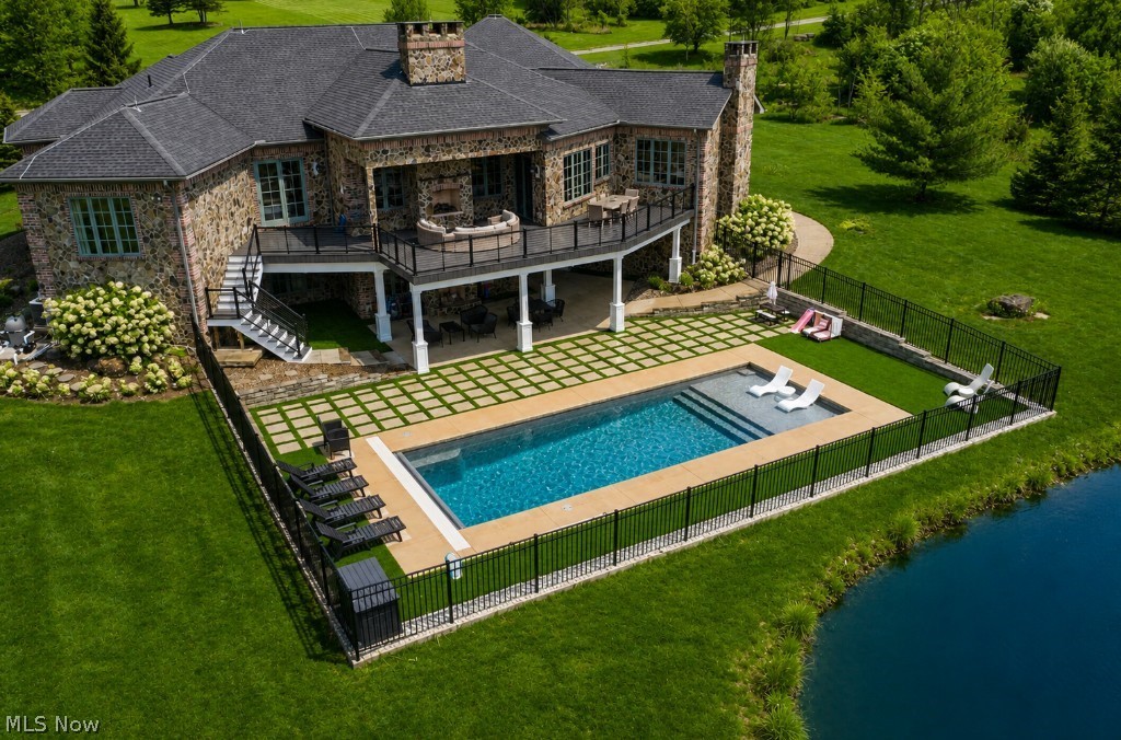 5052 Stone Ridge Drive