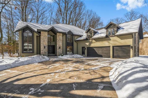 31129 Huntington Woods Parkway, Bay Village, OH 44140 - #: 5184733