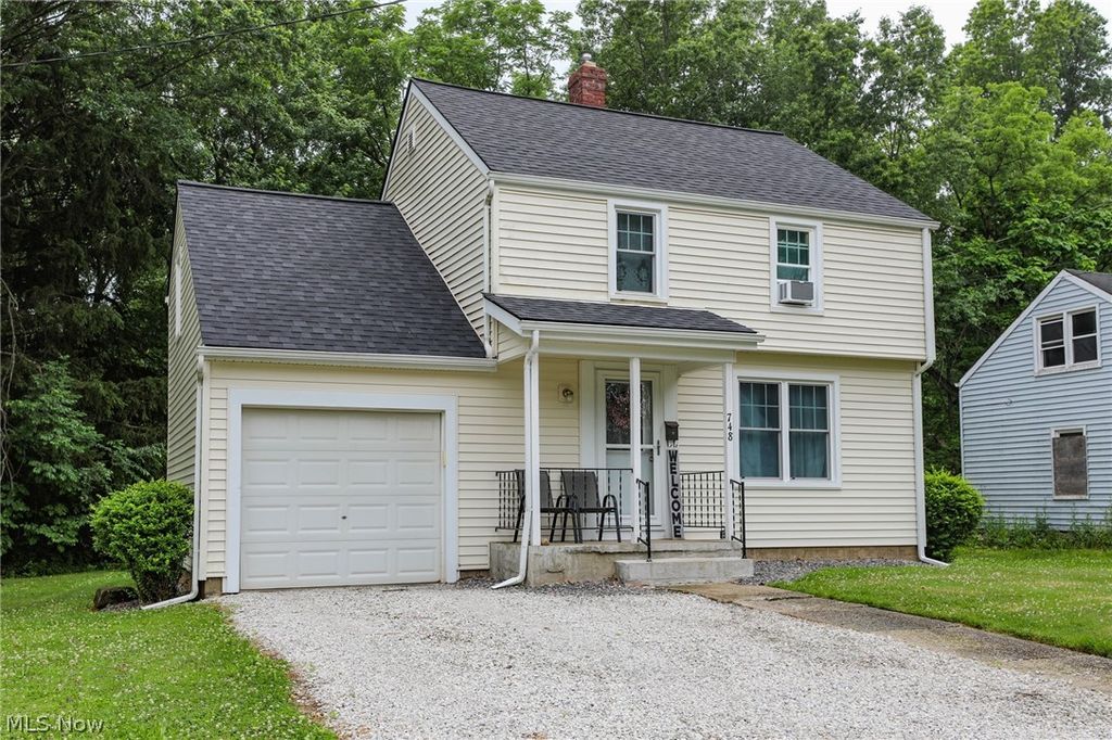 Photo of 748 Cedar Avenue, Ravenna, OH 44266 (MLS # 5221345)