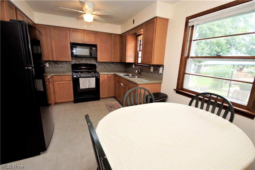 Homestead Builders 01 - Residential