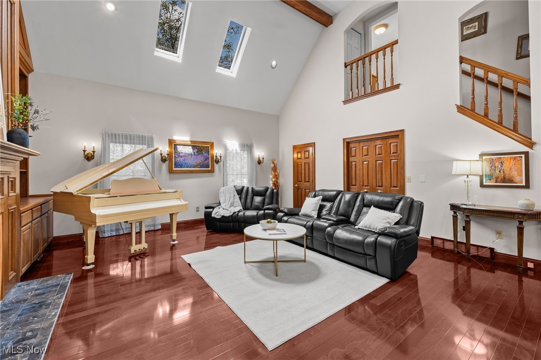 Woods/Williamsburg Ph III - Residential