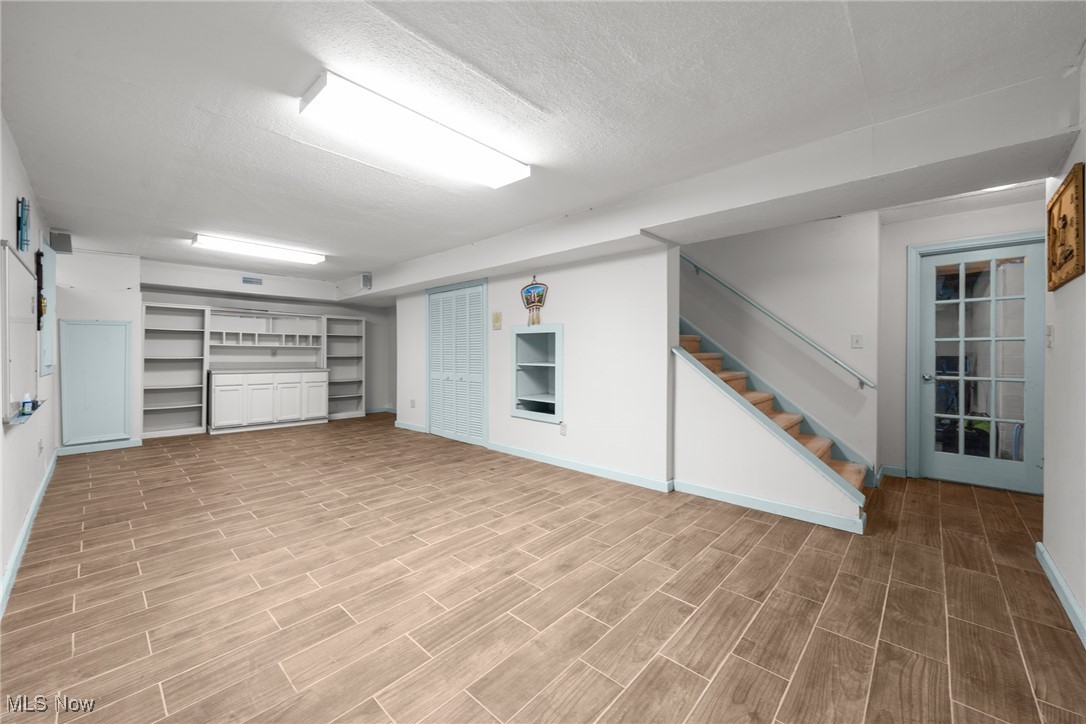 Woods/Williamsburg Ph III - Residential