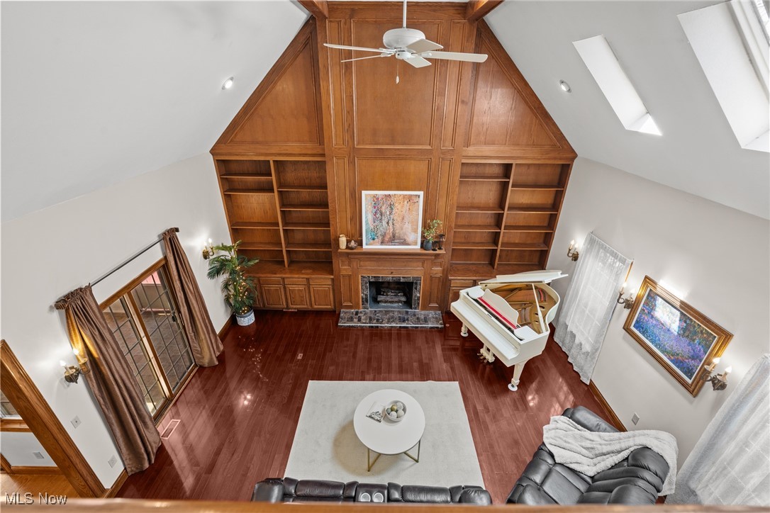 Woods/Williamsburg Ph III - Residential