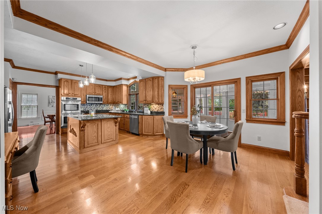 Woods/Williamsburg Ph III - Residential