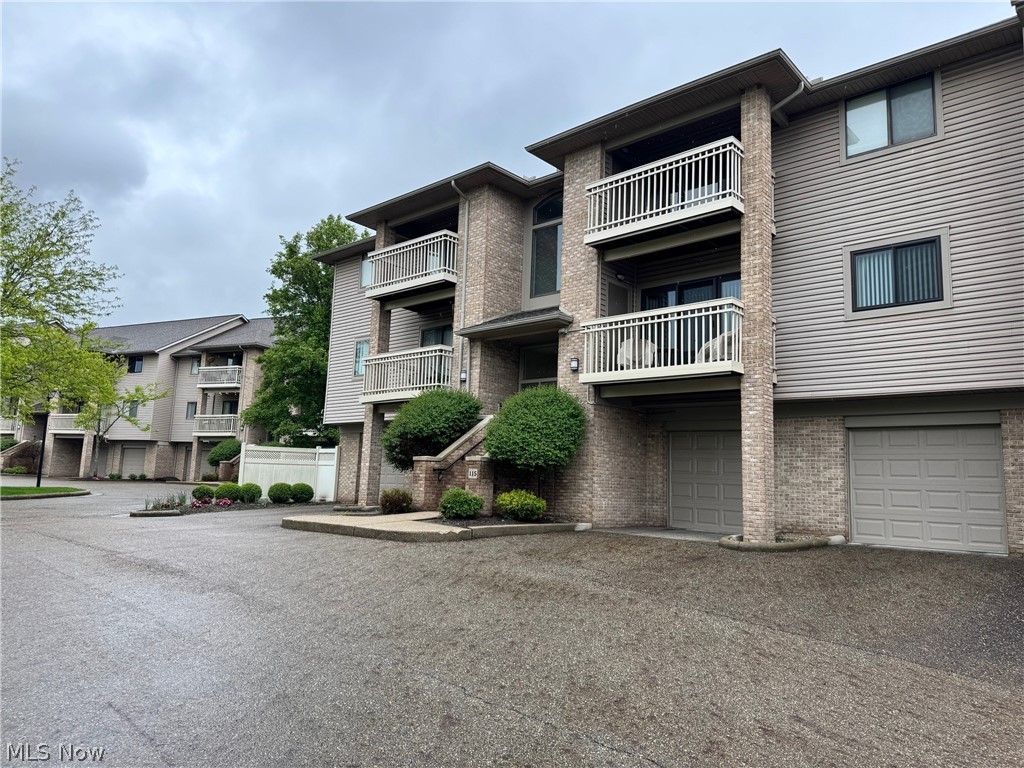 Enclave/Rosemont Rdg Condo - Residential