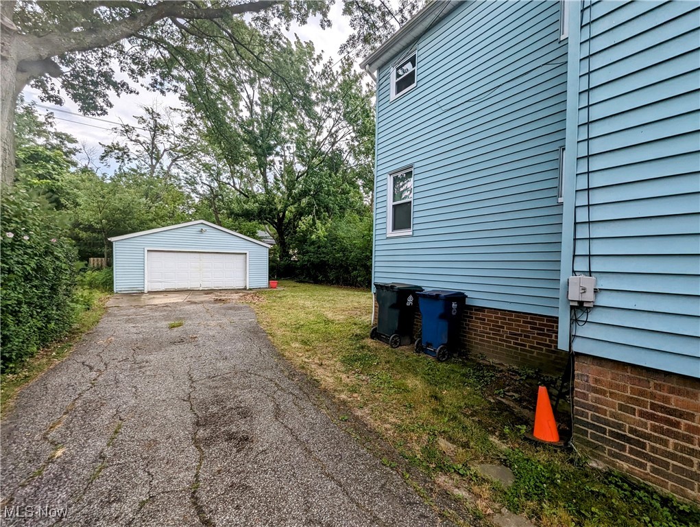 Crestwood - Residential