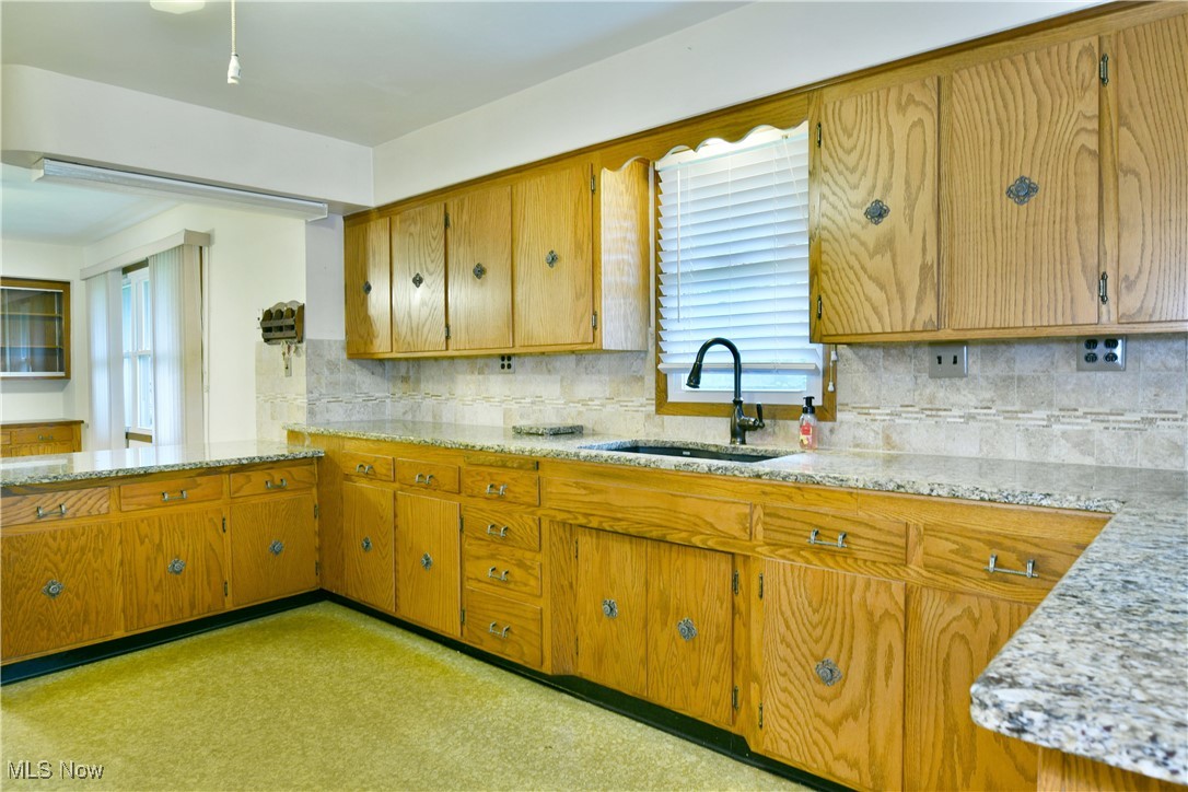 894 Bedford Road, Lowellville, Ohio image 17