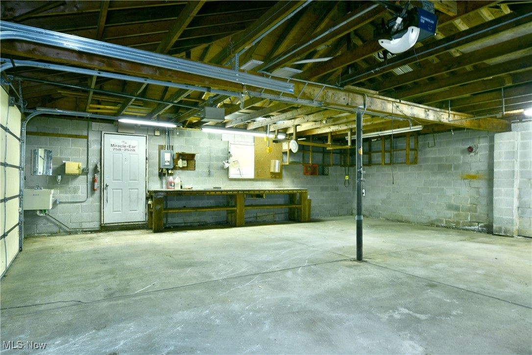 894 Bedford Road, Lowellville, Ohio image 44