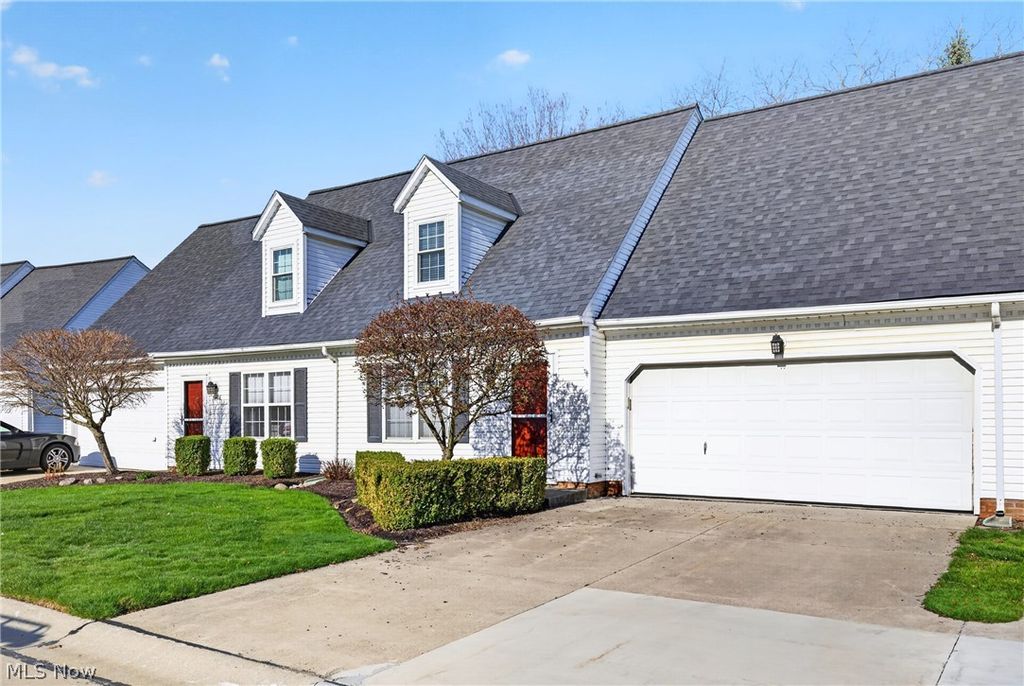 Photo of 3400 Newport Cove #B-20, Willoughby, OH 44094 (MLS # 5200069)