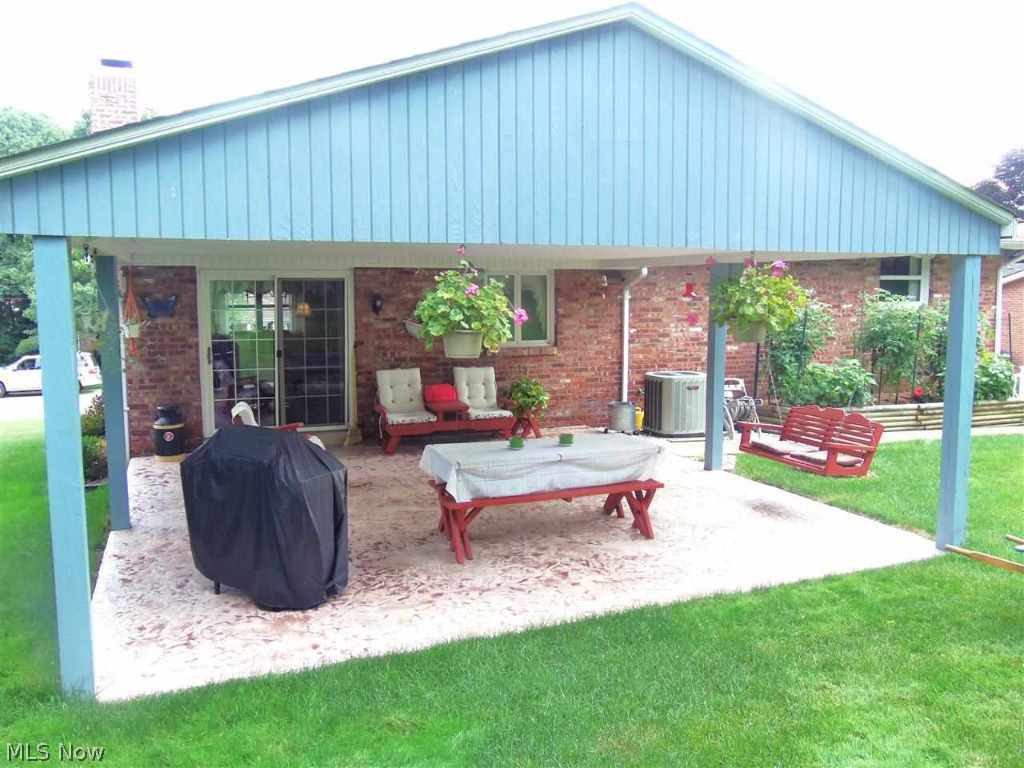 COUNTRY CLUB ESTATES - Residential