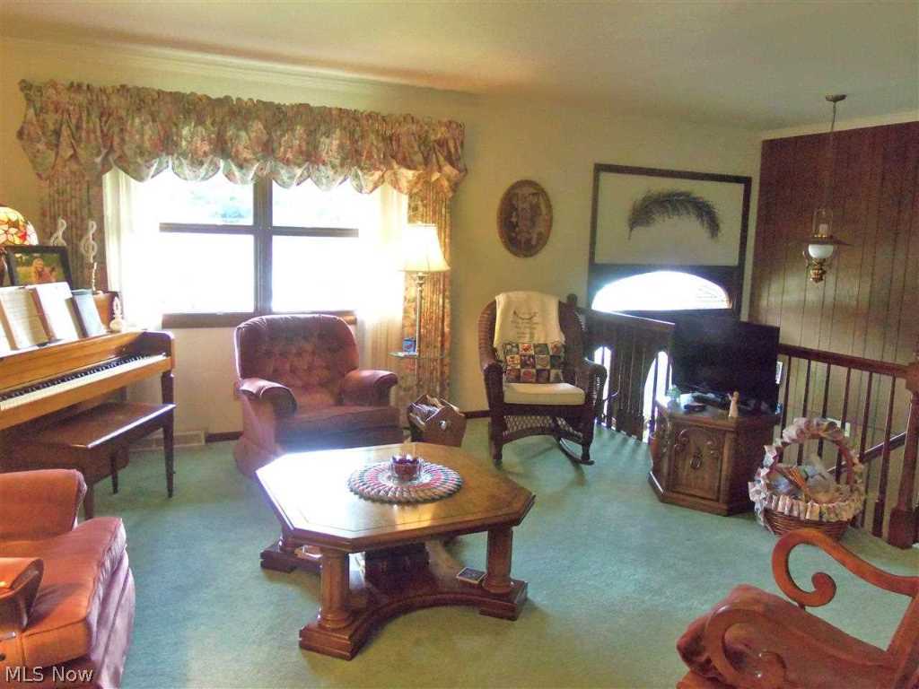 COUNTRY CLUB ESTATES - Residential