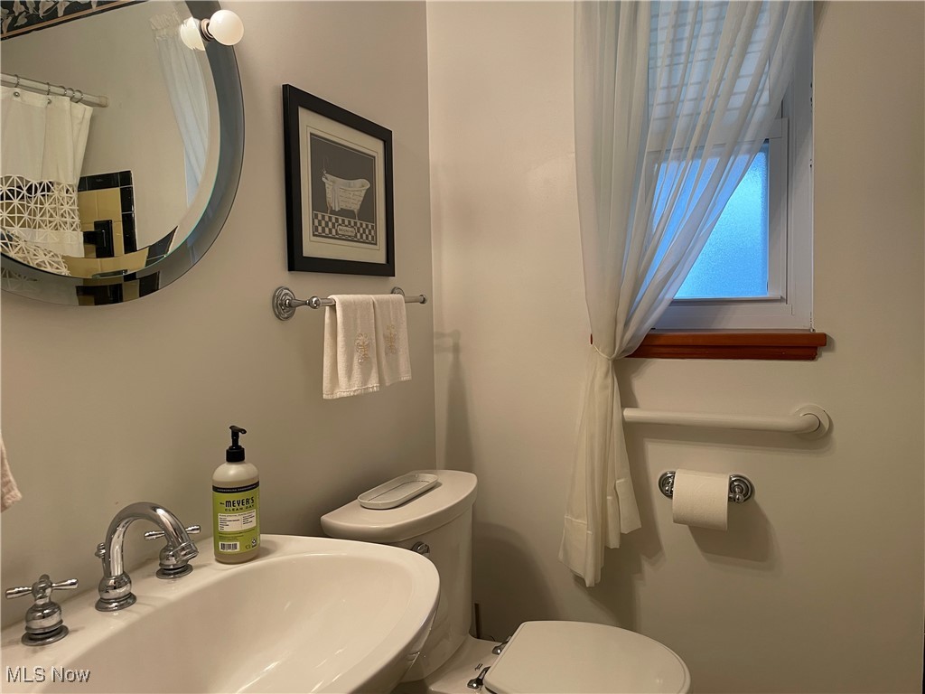 W H Tellings Broadfield Sub - Residential