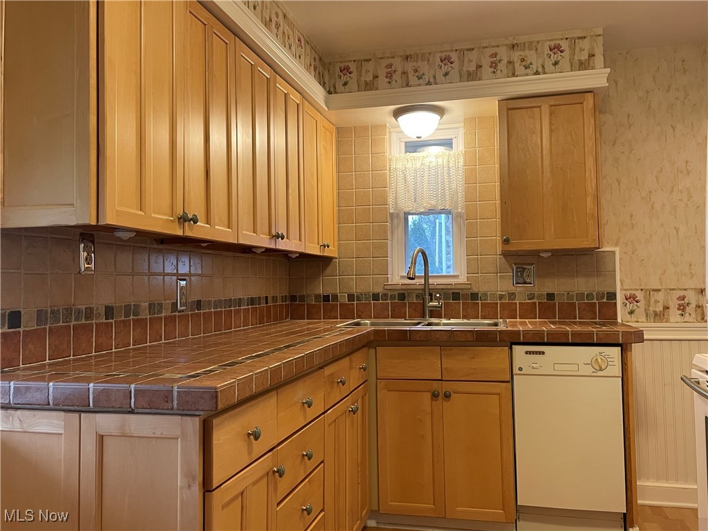 W H Tellings Broadfield Sub - Residential