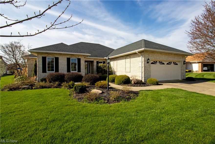 Sprawling ranch cluster home ready for a new owner.  Situated on a wonderful cul-de-sac.   This property offers over 2400 sq. ft. of living space on the 1st floor with a completely unfinished full basement underneath.  Beautiful kitchen with granite countertops and amazing hardwood floors, formal dining area, formal great room, family room with fireplace, amazing sunroom with wonderful windows, 3 bedrooms, 2 full baths and 1st first floor laundry.  The spacious owner's suite offers large bath and spacious walk in closet.   The 1st floor laundry has great storage and leads to the full basement and the oversized 2 car garage.  This home has been well maintained over the years and with a few cosmetic touches it will be back to it's full glory!!