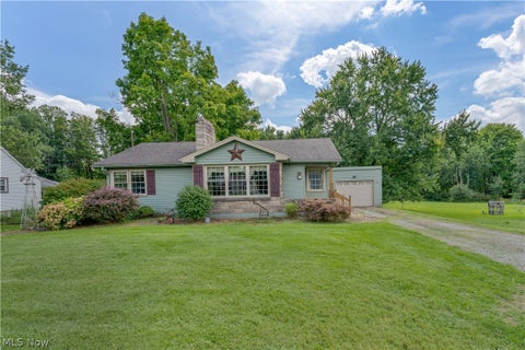 Photo of 5349 Middletown Road E, New Middletown, OH 44442 (MLS # 5240797)