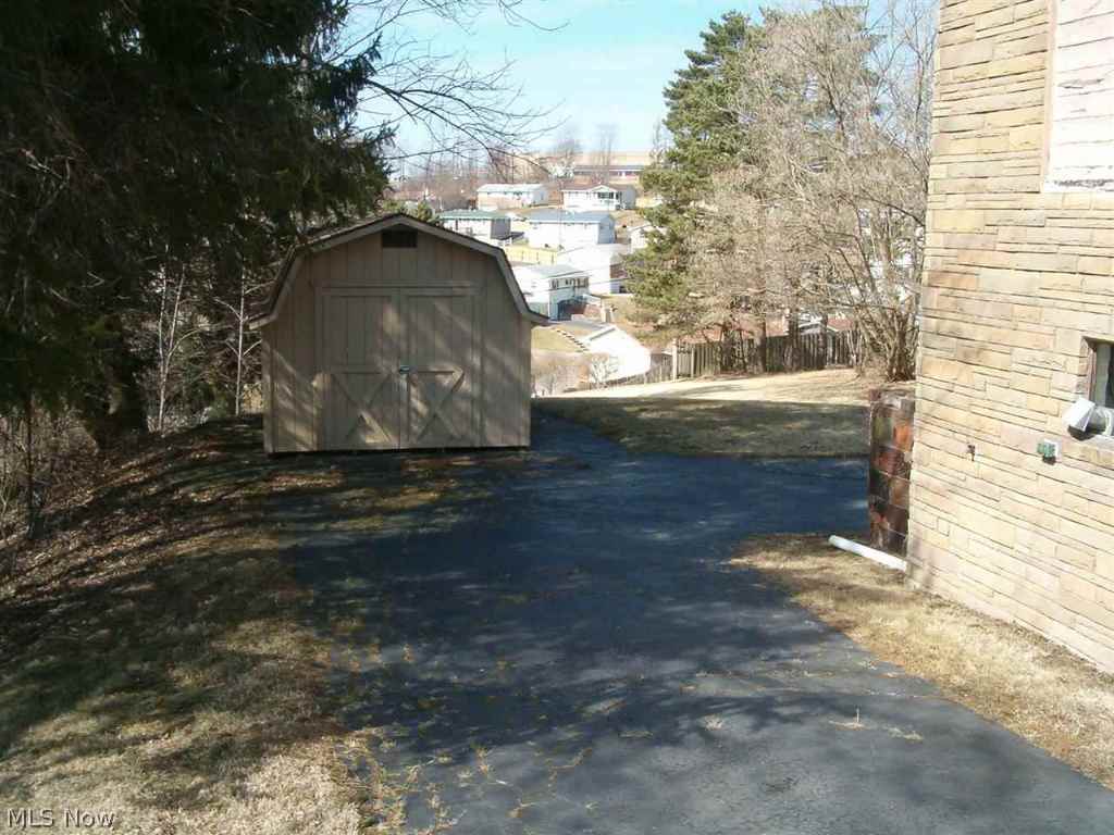 23 McConnell - Residential