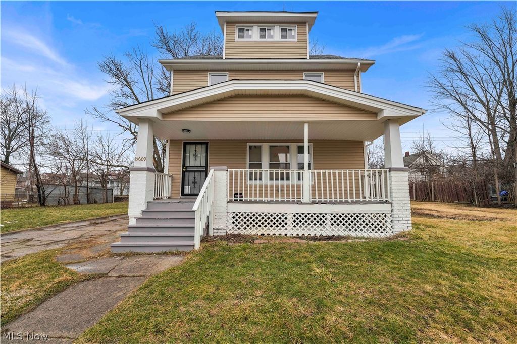 Photo of 13609 Edgewood Avenue, Cleveland, OH 44105 (MLS # 5192570)