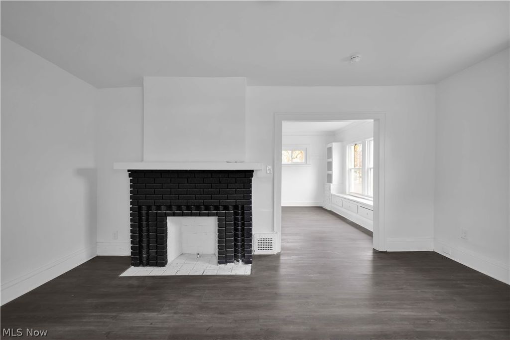 Photo of 13609 Edgewood Avenue, Cleveland, OH 44105 (MLS # 5192570)