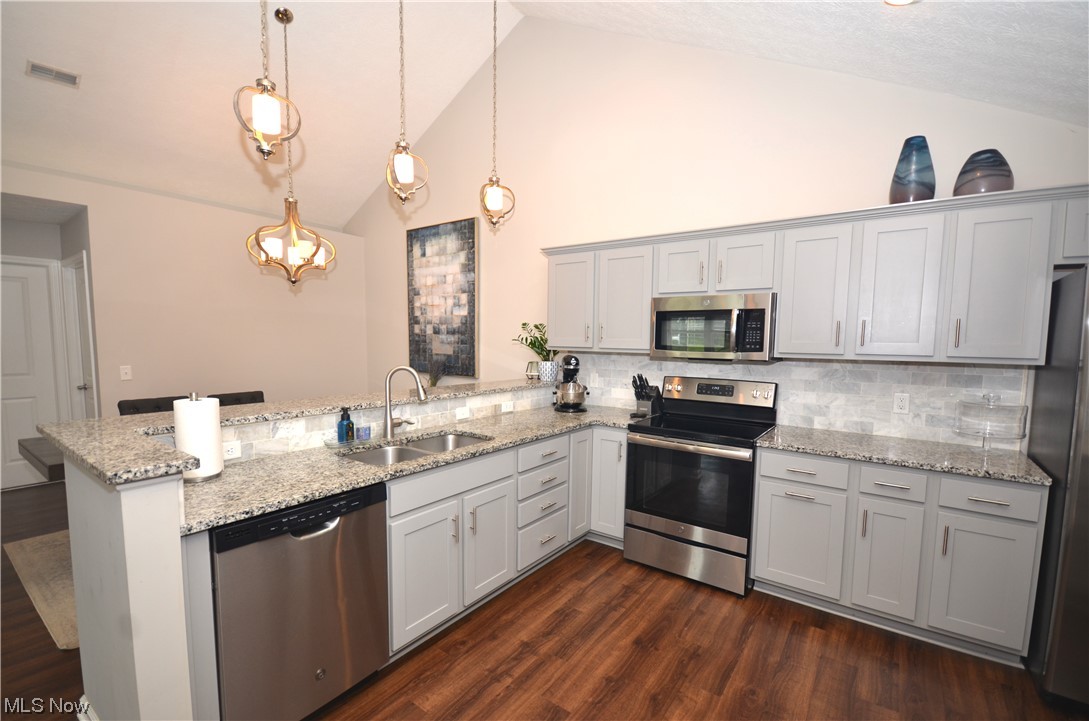 Crossings/Golden Pond Condo Bl - Residential