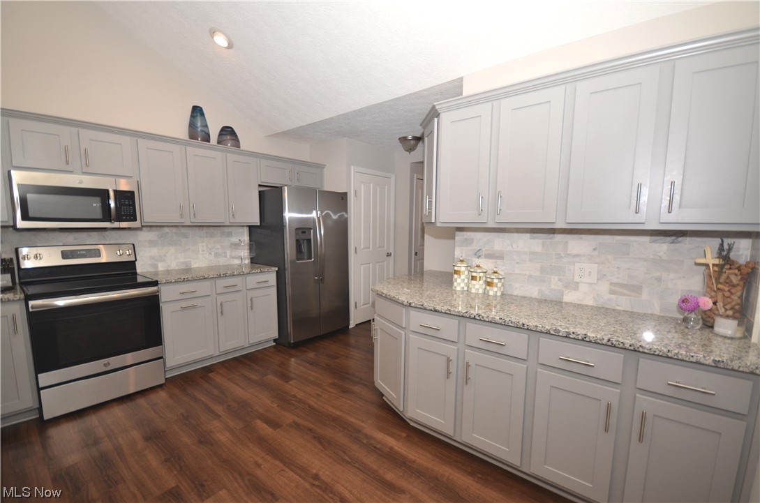 Crossings/Golden Pond Condo Bl - Residential