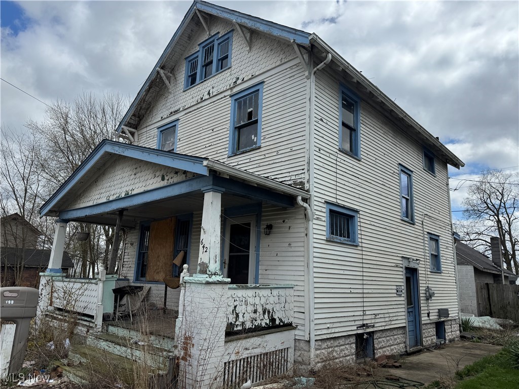 642 St Clair Avenue, Warren, Ohio image 2