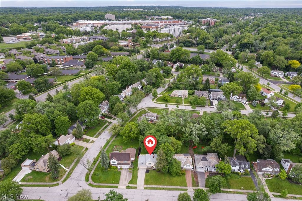 Photo of 3400 Hollister Road, Cleveland Heights, OH 44118 (MLS # 5191958)