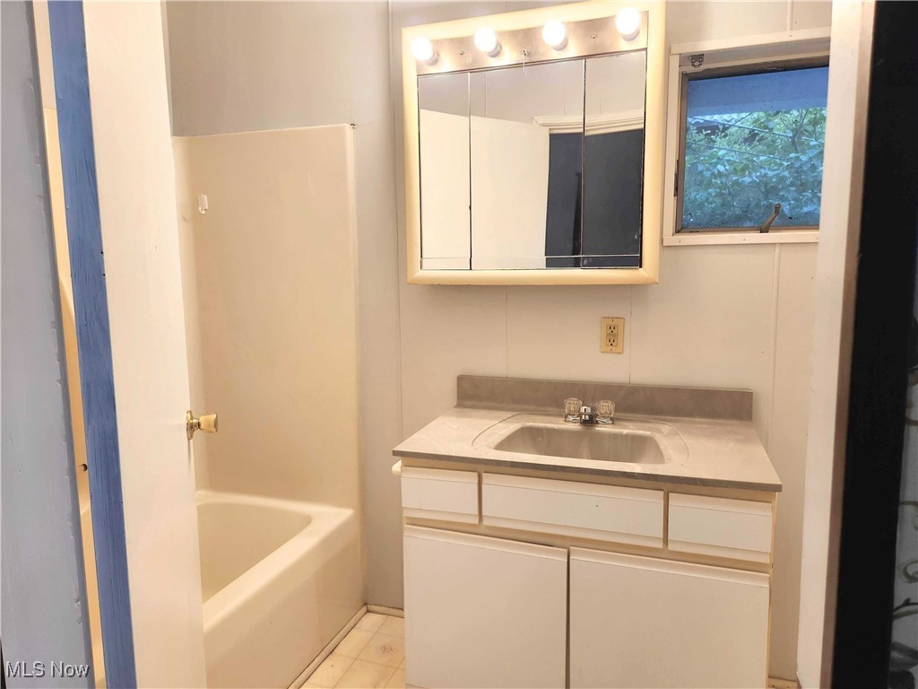 Massillon - Commercial Sale