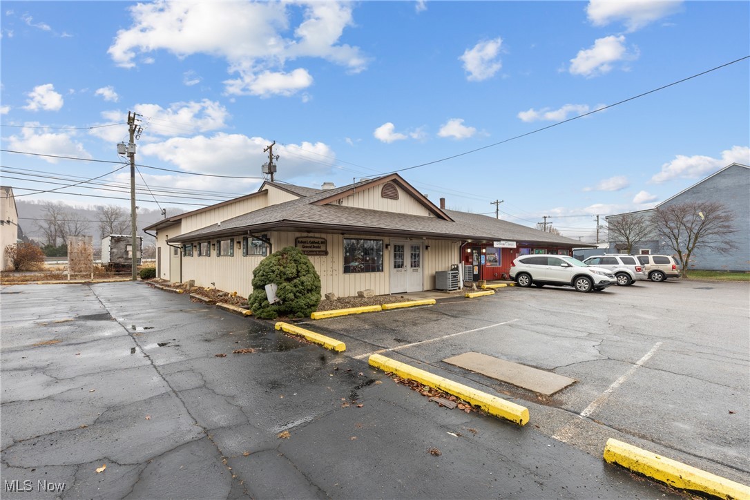 3052, 3048, 3050 Belmont Street