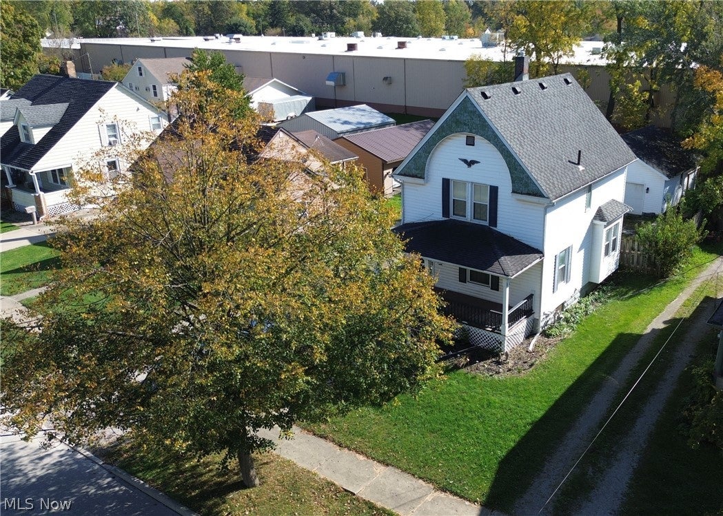 407 W Herrick Avenue