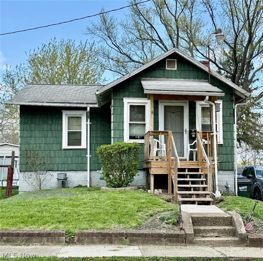 Photo of 22846 Norman Avenue, Alliance, OH 44401 (MLS # 5201291)