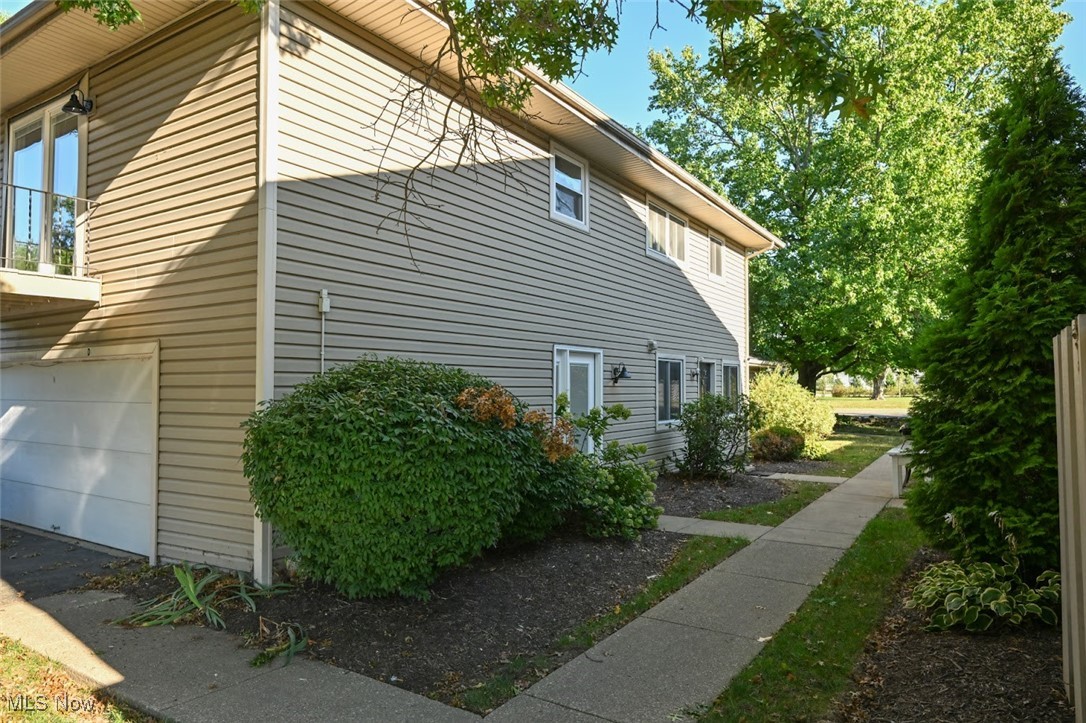 2407 Island Drive, Uniontown, Ohio image 3