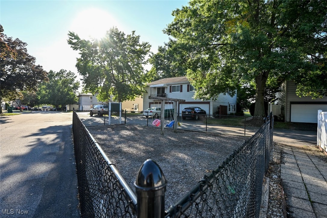 2407 Island Drive, Uniontown, Ohio image 7