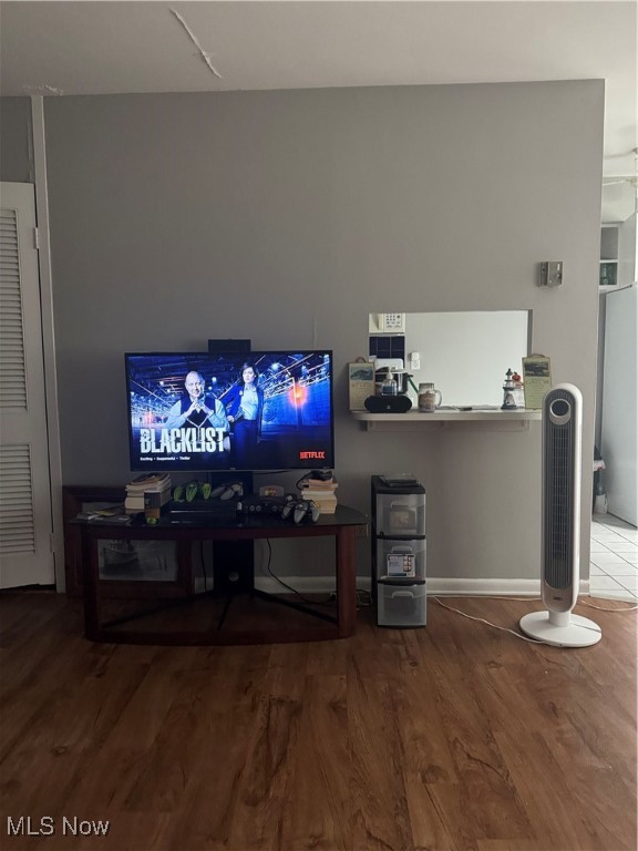 Marine Towers East Condo - Residential