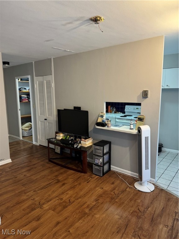 Marine Towers East Condo - Residential