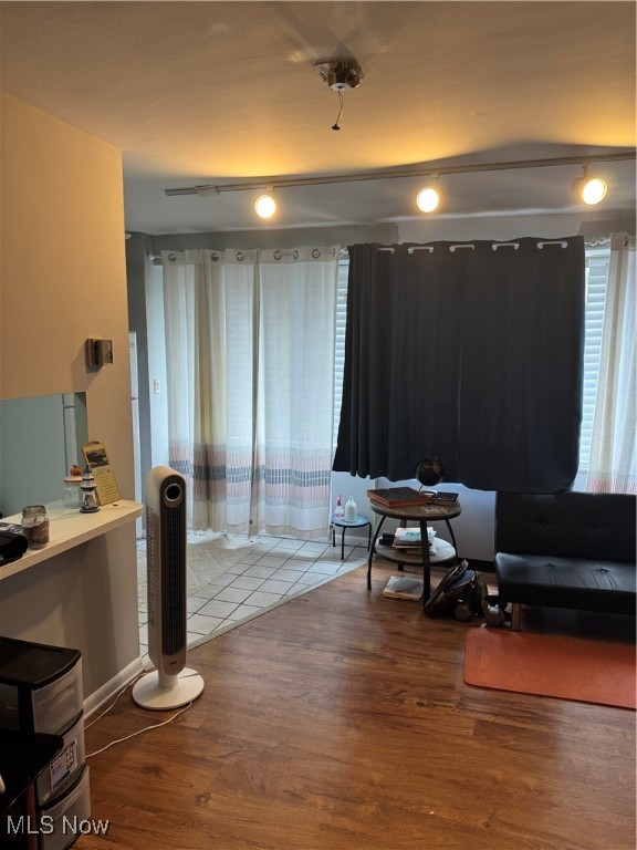 Marine Towers East Condo - Residential