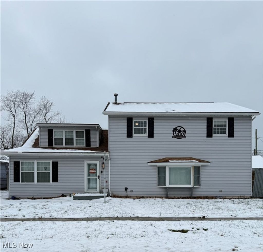 Photo of 662 Kenilworth Avenue, Sheffield Lake, OH 44050 (MLS # 5175720)