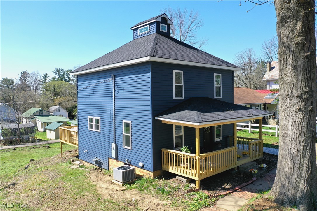 284 S Alexander Street, Millersburg, Ohio image 2