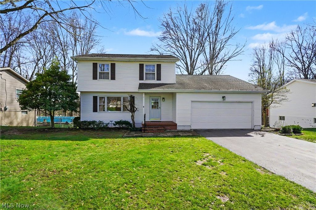 Photo of 4765 Warwick Drive S, Canfield, OH 44406 (MLS # 5195327)