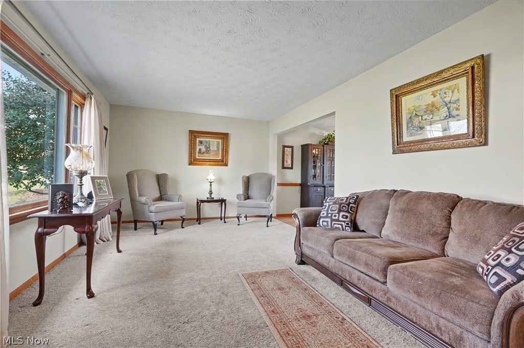 Photo of 4765 Warwick Drive S, Canfield, OH 44406 (MLS # 5195327)