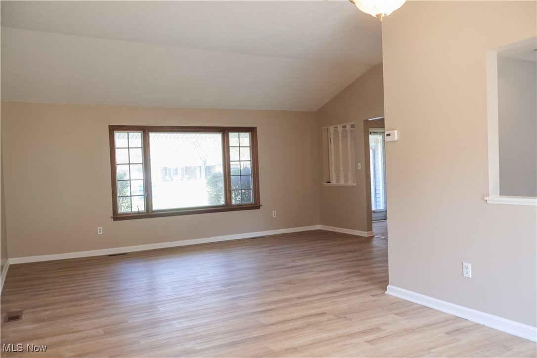 3883 Woodpark Lane, North Olmsted, Ohio image 3
