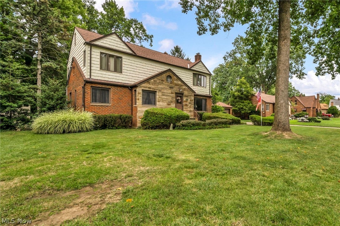 9216 Evergreen Drive