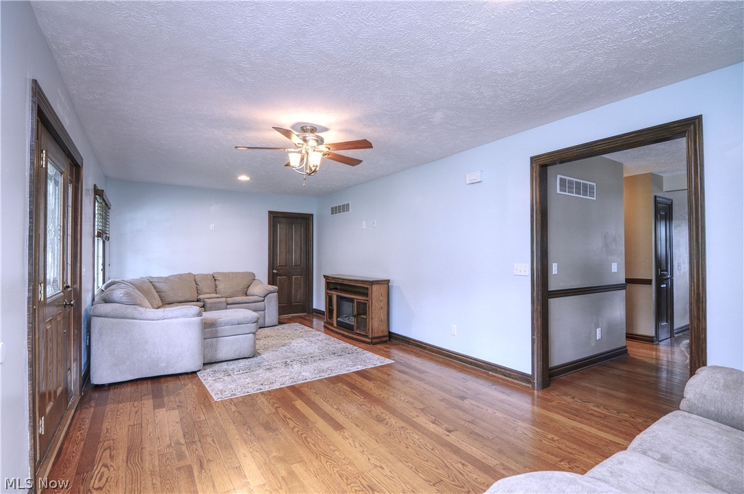 Barberton Homestead - Residential