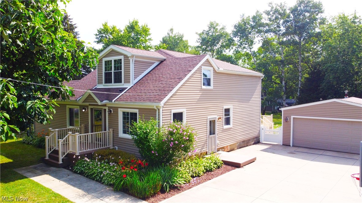 Barberton Homestead - Residential
