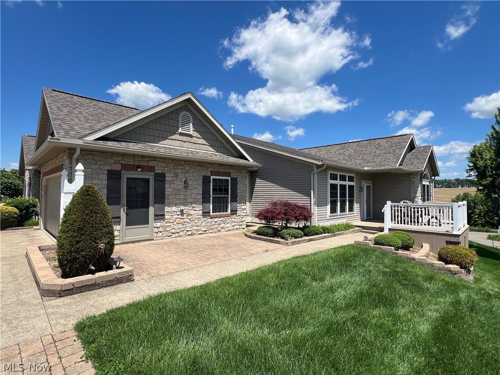 Photo of 203 Heritage Crossing XING SE, Sugarcreek, OH 44681 (MLS # 5214254)