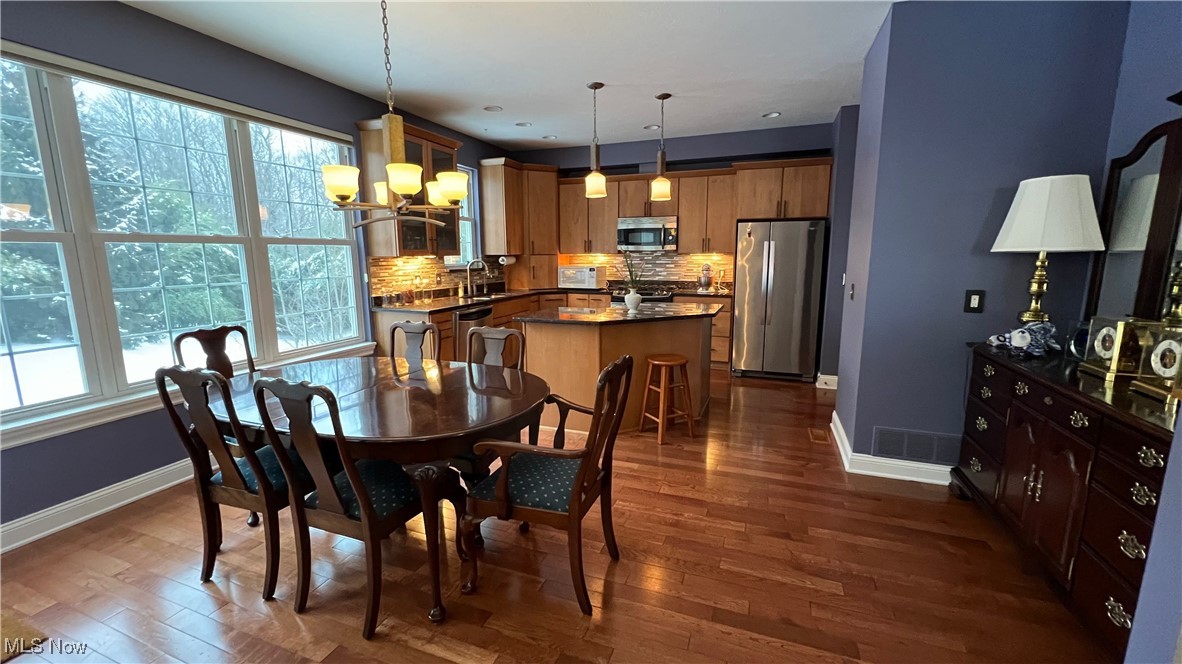 Chateaux/Emery Woods - Residential