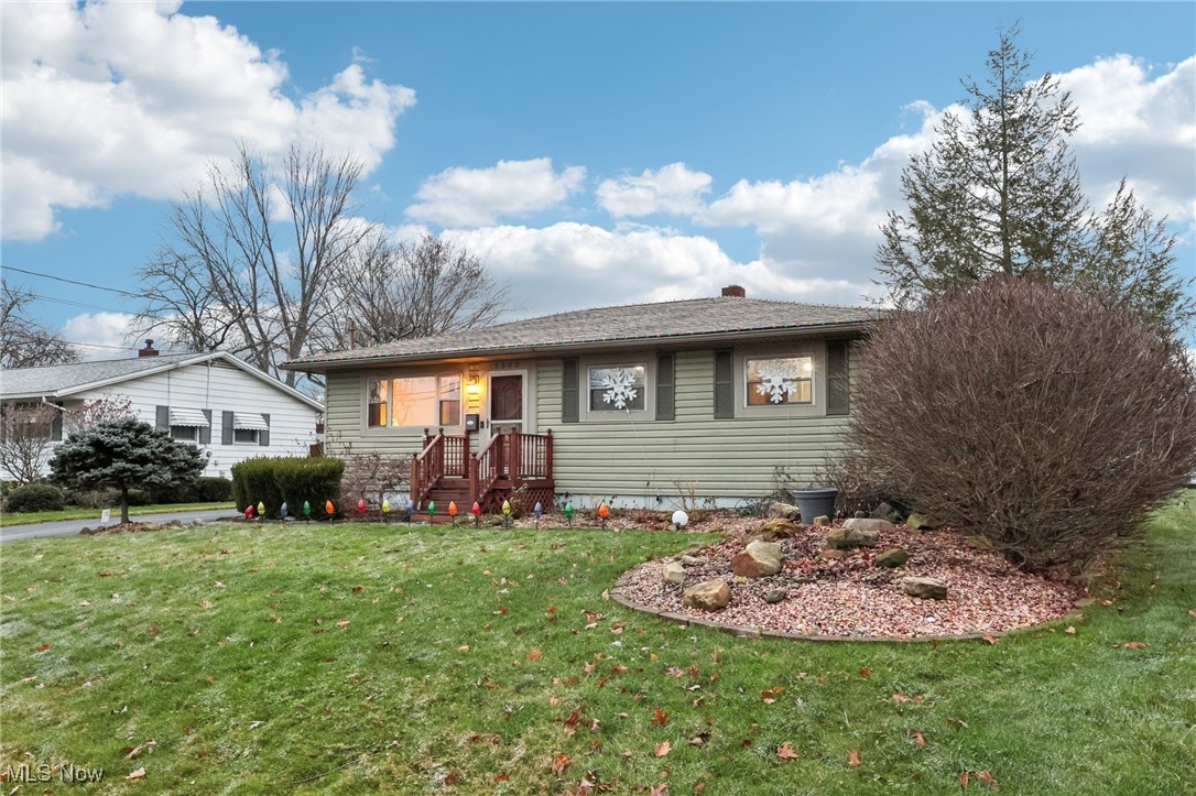 1503 Difford Drive, Niles, Ohio image 3