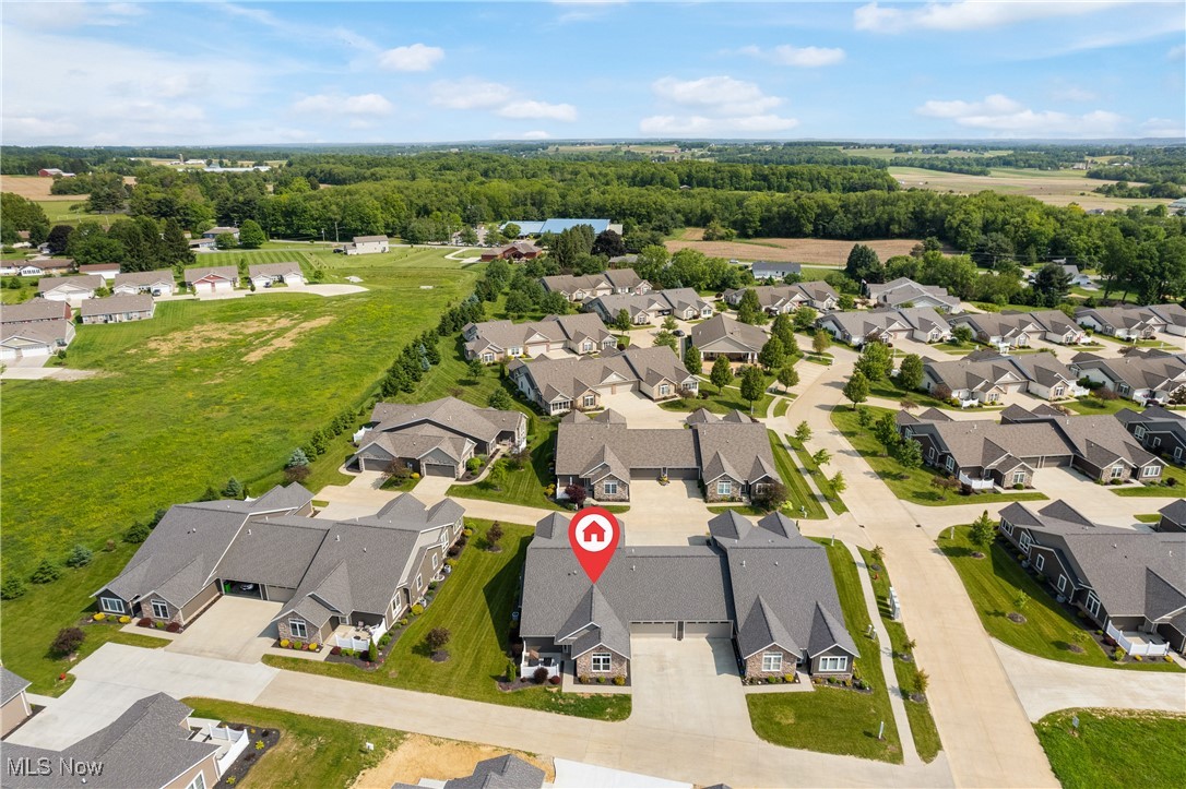 1825 Blackberry Lane, Orrville, Ohio image 2