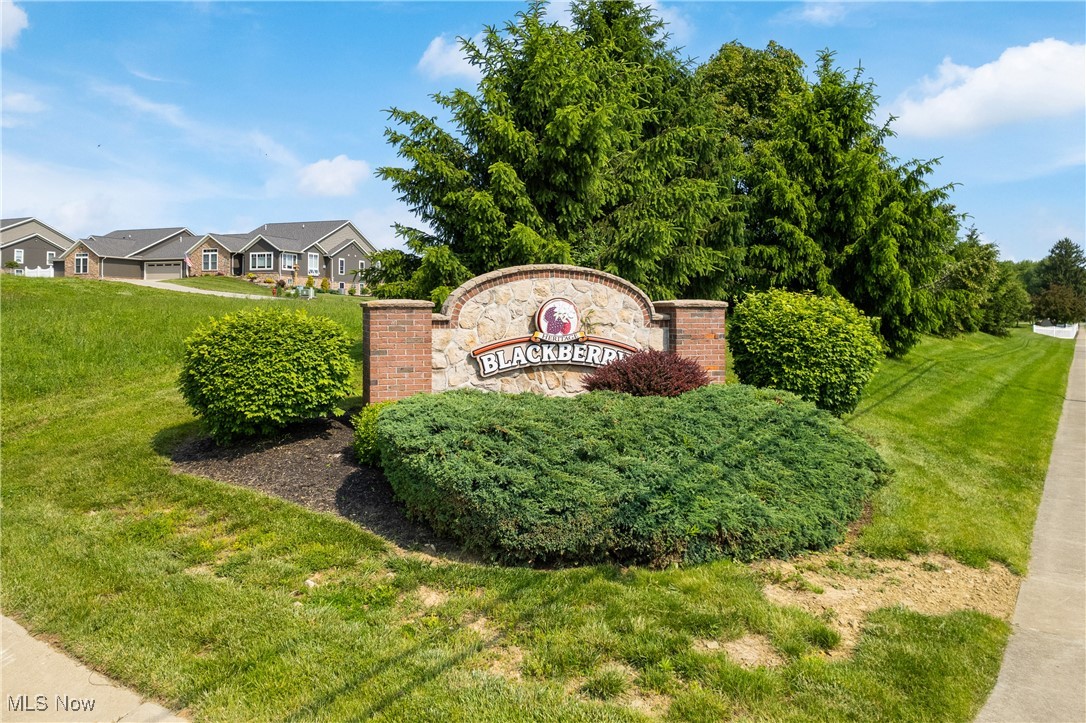 1825 Blackberry Lane, Orrville, Ohio image 3